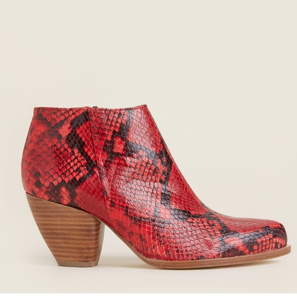 LBERTO ZAGO Snakeskin-Effect Leather Ankle Booties